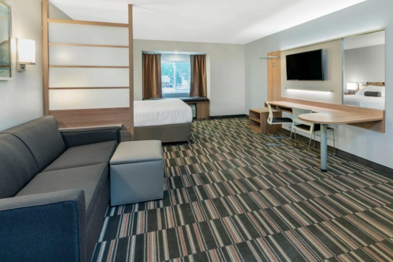 Microtel Inn & Suites By Wyndham Georgetown Lake Exterior photo