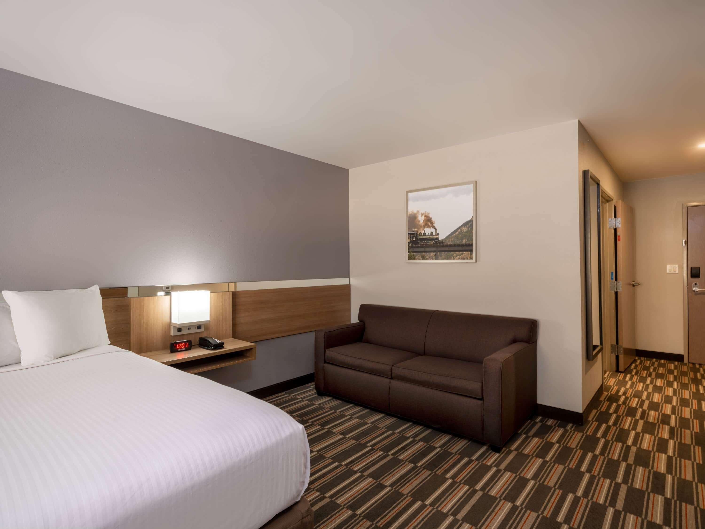 Microtel Inn & Suites By Wyndham Georgetown Lake Exterior photo
