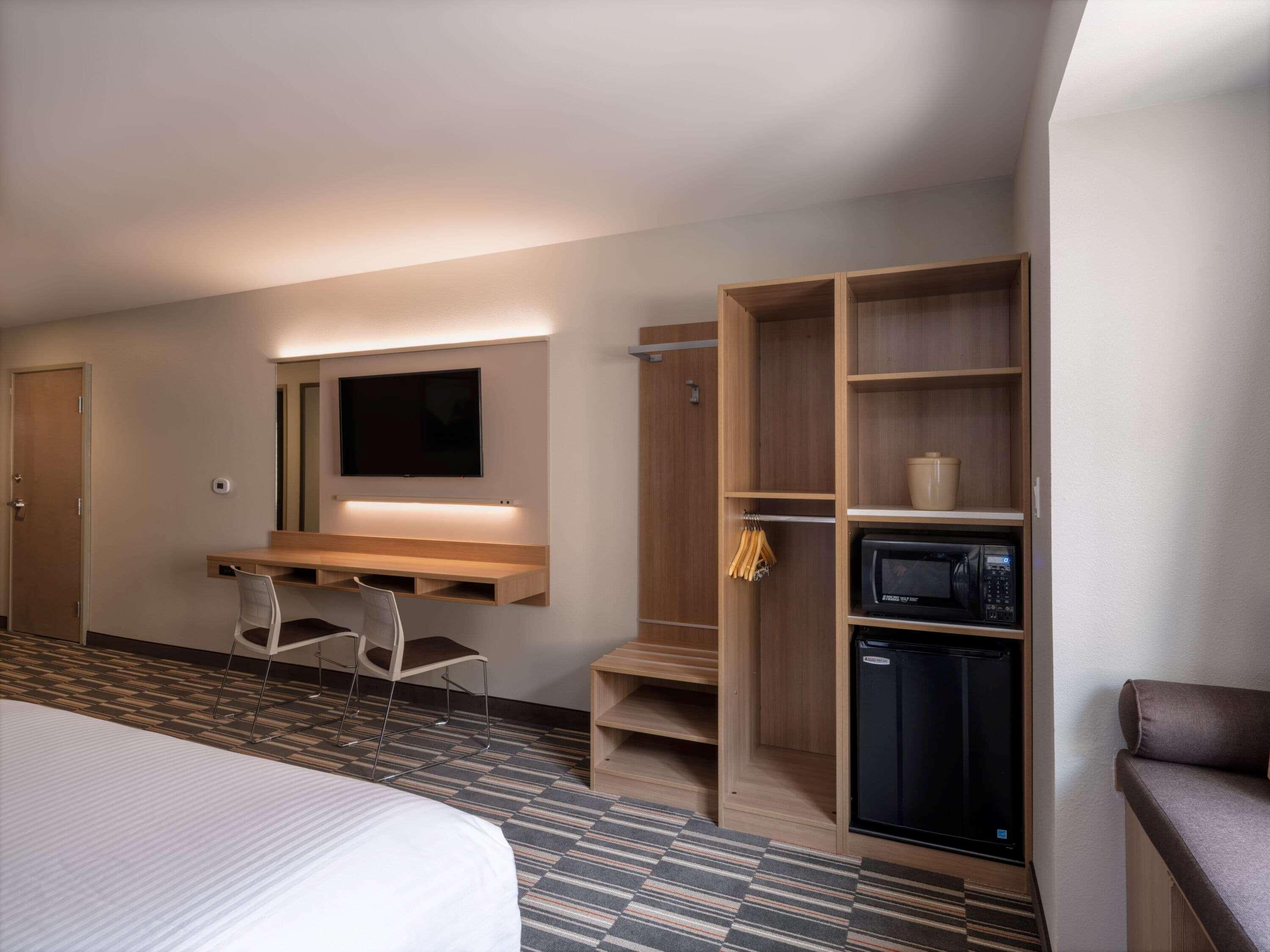 Microtel Inn & Suites By Wyndham Georgetown Lake Exterior photo